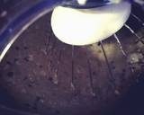 Foto del paso 7 de la receta Bizcocho esponjoso de moras con glaseado de chocolate