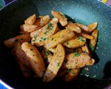 A picture of step 7 of Garlic Potato Wedges.