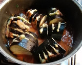 Foto del paso 7 de la receta: Berenjenas rellenas en salsa de tomate