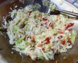 Foto langkah ke 5 dari resep Tumis Sawi Putih, Kubis, Tahu, dan Telur.