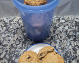 Foto del paso 2 de la receta: Galletitas de avena, limón y pasas de uva!