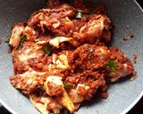 A picture of step 8 of Chicken fry (semi dry).