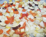 Foto del paso 1 de la receta: Salmón a la plancha con verduras asadas y espaguetis con trufa