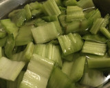 Foto del paso 2 de la receta: Pencas de acelga al escabeche!