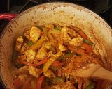 A picture of step 4 of Chicken Fajita Pasta.