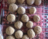 A picture of step 4 of Chicken cheese balls.