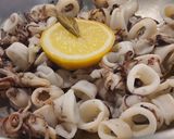 Foto del paso 1 de la receta: Ensaladilla con Calamar, infusión Marina y Piquillos al Ajillo