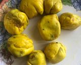 A picture of step 5 of Parupu Boli.
