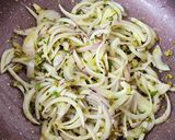 A picture of step 4 of Hare Matar Ki Ghugni.