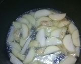 A picture of step 2 of Potatoes in Peas Gravy.