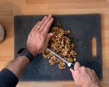 Foto del passaggio 1 della ricetta Torta Fit di Mele con Crumble di Cocco e Noci