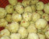 A picture of step 6 of Stuffed yam balls.