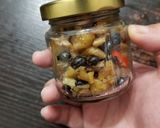 A picture of step 4 of Fried Preserved Radish with chilli blackbeans dried shrimp.