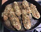 Une image de l'étape 21 de Courgettes farcies carotte jambon emmental.