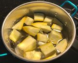 Foto del paso 1 de la receta: Sopa de calabacín y espinaca