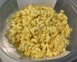 Une image de l'étape 11 de Pâtes d’Alsace aux légumes sautés, saucisses et emmental.