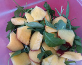 Foto del paso 2 de la receta: Ensalada de rúcula y nectarina