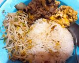 Foto langkah ke 4 dari resep Beef Rice Bowl - tp di piring 🤭.