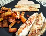 Foto del paso 9 de la receta: Rodaballo con espárragos blancos a la plancha con papas rústicas al horno y mayonesa de miso y humo