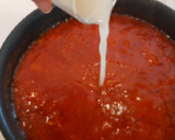 Foto del paso 4 de la receta: Salchichas frescas con salsa de tomate