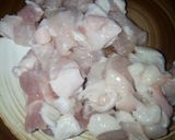 Hình bước làm 2 của món Thịt Ba Rọi Xào Mắm Ruốc Huế