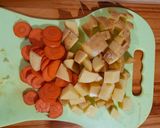 Foto del paso 2 de la receta: Estofado de pollo con vino blanco