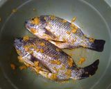 Foto langkah ke 2 dari resep Bumbu marinasi ikan nila / mas.