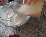 Foto del paso 4 de la receta MayoChocolat Cake (Bizcocho de chocolate y mayonesa)