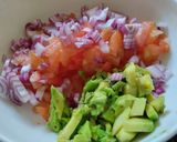 Foto del paso 3 de la receta: Salsa cremosa de garbanzos y zanahoria con pico de gallo😋🥑🧆🥙