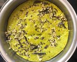 A picture of step 3 of Palak dhokla.