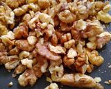 A picture of step 1 of Crunchy walnuts cookies.