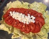Une image de l'étape 5 de Salade de tomates et castelfranco à la feta et persil.