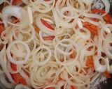 Foto del paso 2 de la receta: Hígado a la cebolla con arroz