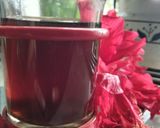 A picture of step 3 of Hibiscus tea.