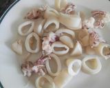 Foto del paso 3 de la receta: Ensalada de calamares, judías verdes y alga wakame
