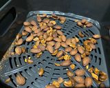 A picture of step 1 of Muenola Bars.