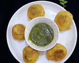 A picture of step 5 of Aloo bonda.