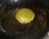 A picture of step 3 of Palak puri.