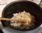 Glutén- és tejmentes, magyaros csirkeragu tésztával recept fázis 1 fotója