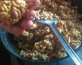 गुड़ मुरमुरे के लड्डू(Gud murmure ke laddu recipe in Hindi) रेसिपी चरण 5 फोटो