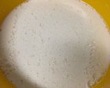 Foto del paso 2 de la receta: Coca de manzana sin leche 🍎🍏🍼
