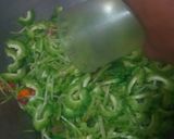 Foto langkah ke 5 dari resep Tumis Pare Labu Siam.