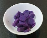 Foto langkah ke 1 dari resep Bolu Kukus Ubi Ungu.