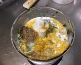 Une image de l'étape 4 de Pavés de saumon sauvage crème de fanes de radis, ail et curry.