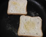A picture of step 2 of Bread pizza.