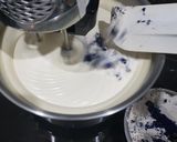 Foto langkah ke 3 dari resep Bolu Taro Panggang.