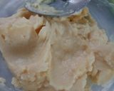 Foto langkah ke 4 dari resep Bolu Kukus Ketan Putih taro isi keju.