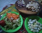 Foto langkah ke 1 dari resep Lodeh Labu Siam dan Telur Puyuh.