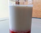 Foto langkah ke 4 dari resep Strawberry Fresh Milk.
