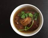 Chicken With Shiitake Mushrooms Soup recipe step 2 photo